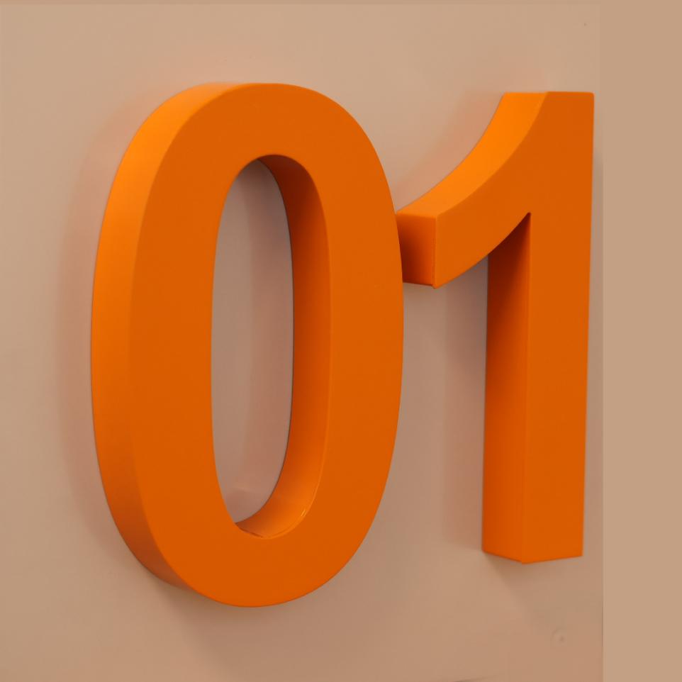 Stansafbrikken veggskilt tallet 01 i oransje farge FOTO